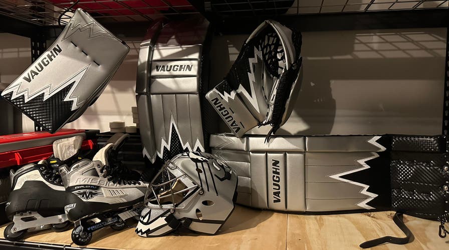 Vaughn V9 Senior Special Edition Goalie Set 33” + 2” NEW