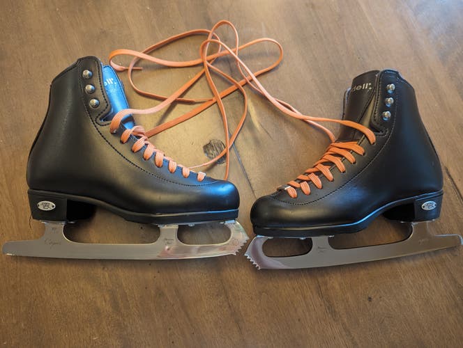 Used Riedell Figure Skates Size 2