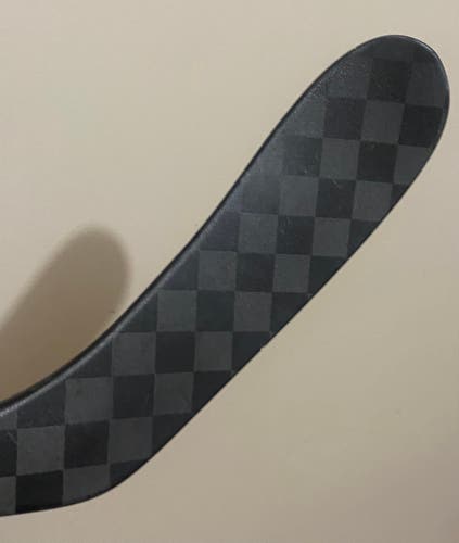 Intermediate Left Hand P28 Pro Stock Vapor Hyperlite Hockey Stick