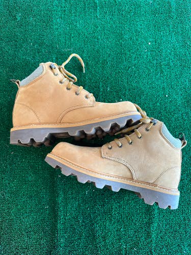 Columbia Hiking Boots | Men’s 8.5