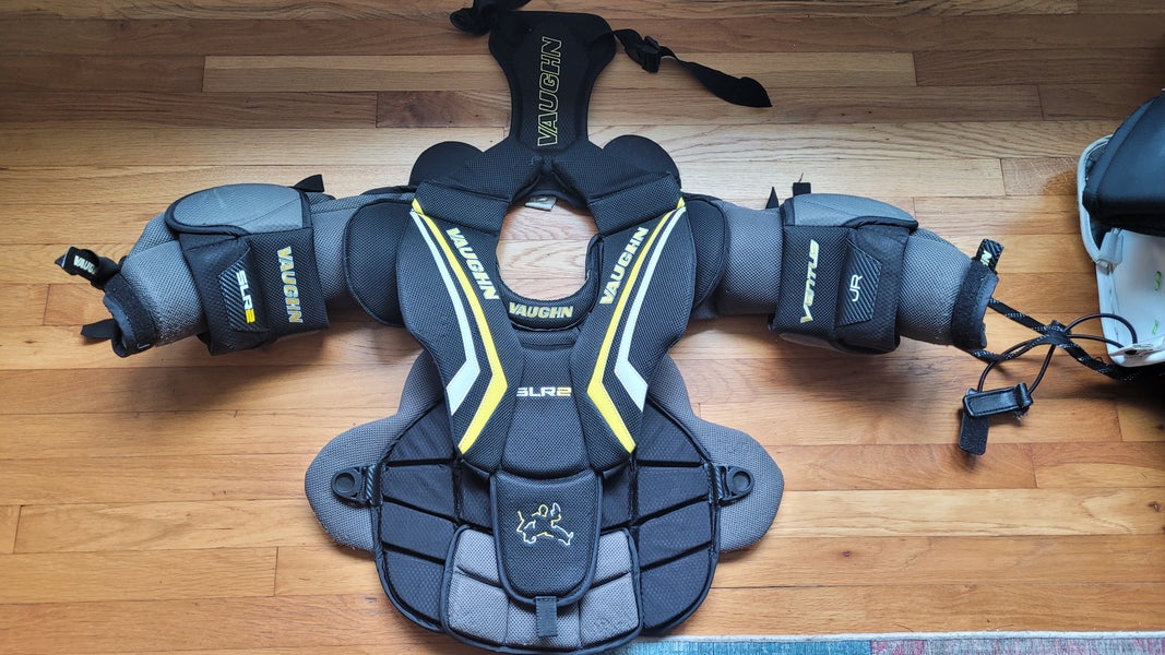 Used Junior Large Vaughn Shoulder Pads