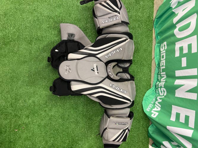 Used Small Vaughn Ventus SLR Pro Carbon Goalie Chest Protector