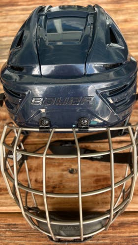 Used Medium Bauer Re-Akt 150 Helmet