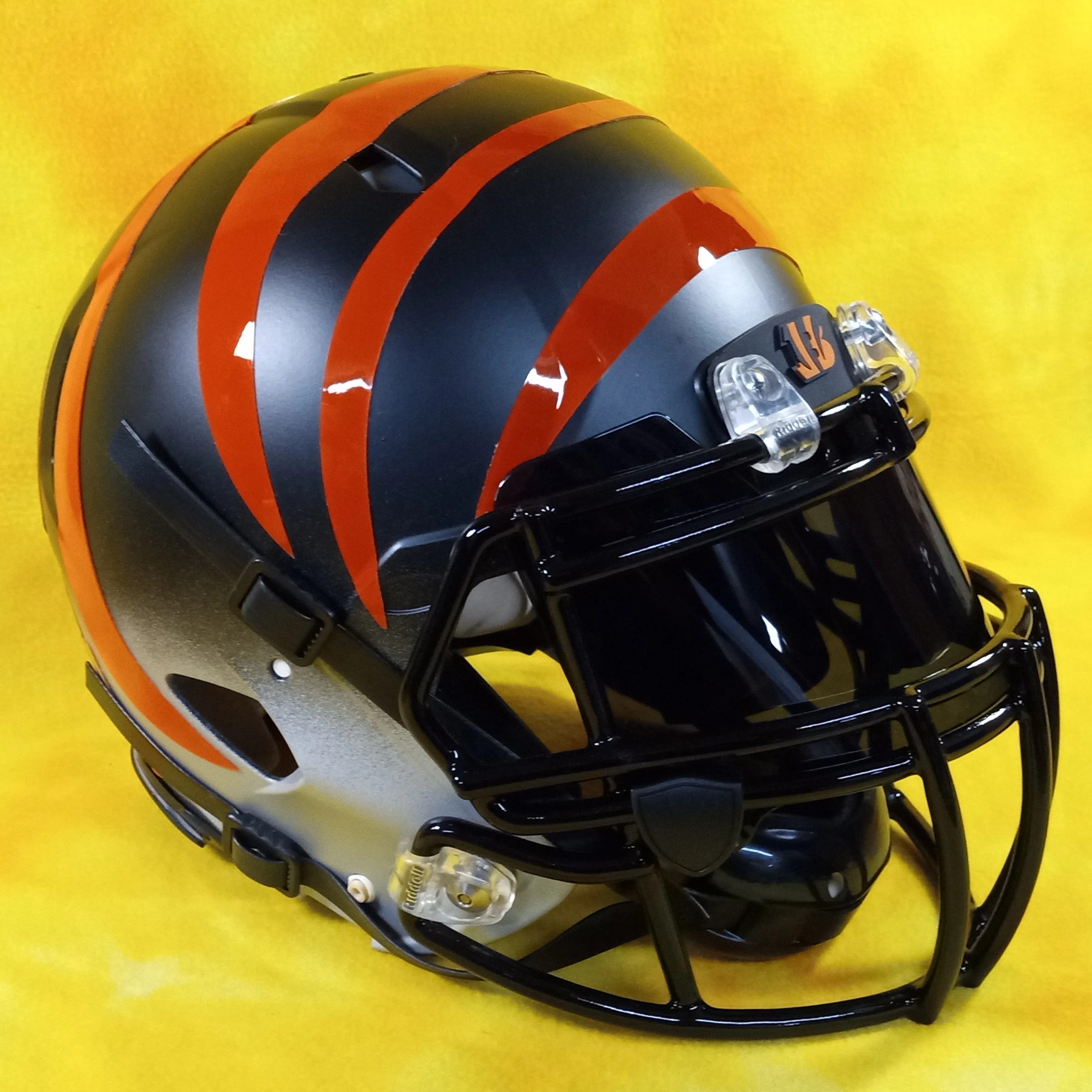 Cincinnati Bengals 10 Speed Helmet Standee