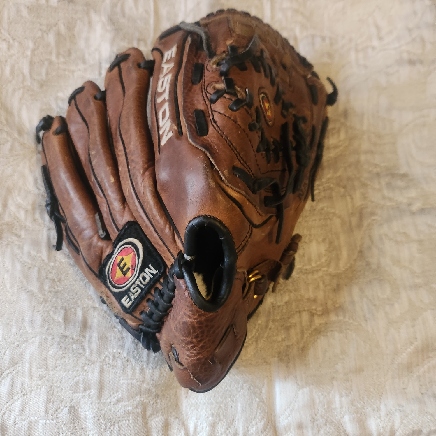 Easton Right Hand Throw Natural NAT60 Baseball Glove 12.5" With Tanned  Leather