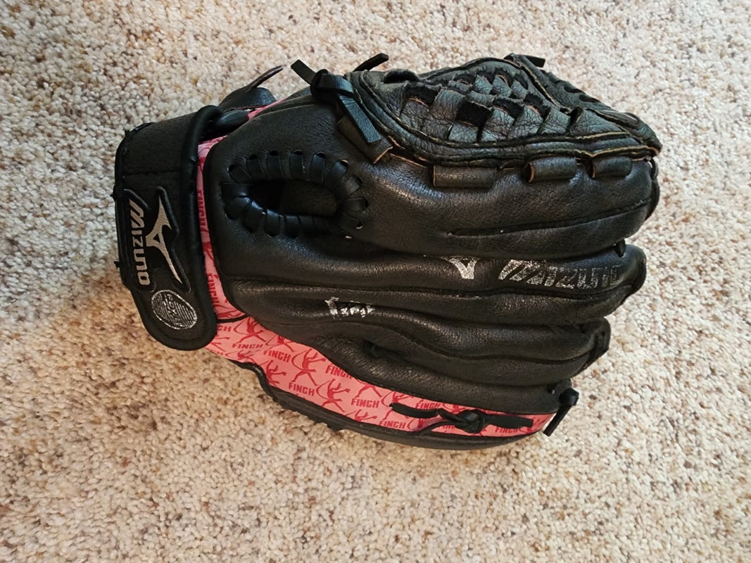 Used Mizuno Finch LeftHand Throw Pitcher Softball Glove (10