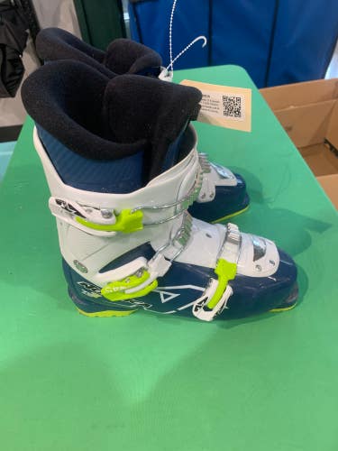 Used Nordica Team T3 Ski Boots, Mondo 25.5 & 26.5
