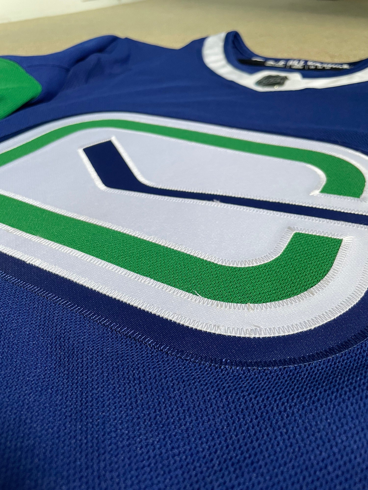 Adidas NHL Vancouver Canucks Heritage Third Jersey! NHL Hockey Stick In The  Rink