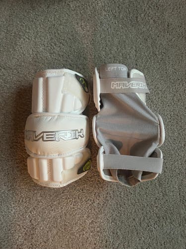 Maverik M4 Arm Pads White