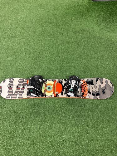 Used Men's 131 - 135 cm Salomon Snowboard All Mountain Yes Shape