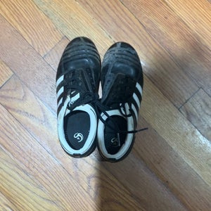 13 1/2 Kids Size   Adidas Cleats