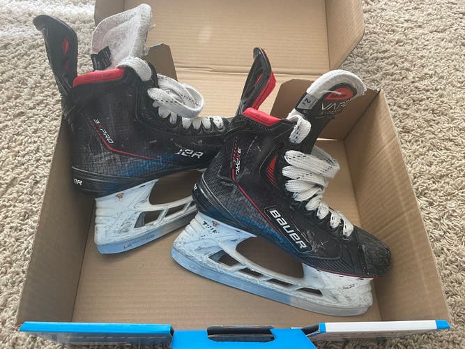 Used Bauer Size 2.5 Vapor 3X Pro Hockey Skates