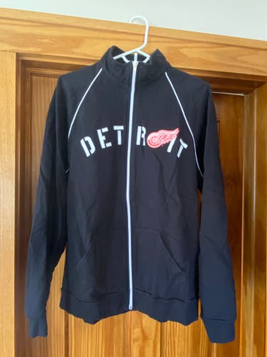 Made in Detroit Hockeytown (by American Apparel) Men's Large Black Sweatshirt