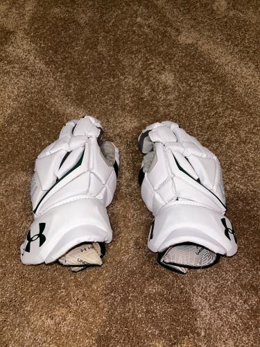 New Loyola Men’s Lacrosse Under Armour 13" Engage 2 Lacrosse Gloves
