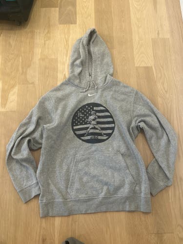 Gray Used Large Nike Sweatshirt