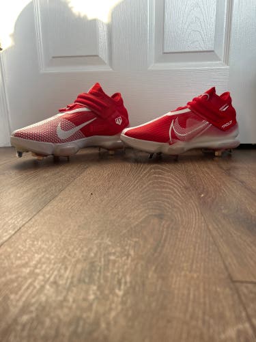 New Nike Force Zoom Trout 7 Size11.5