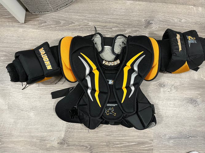 Vaughn V7 Velocity Intermediate Small Chest Protector