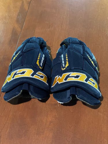 CCM Tacks 6052 Gloves