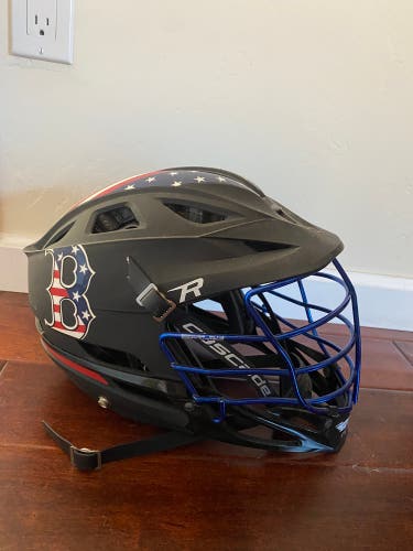 Player's Cascade R Helmet