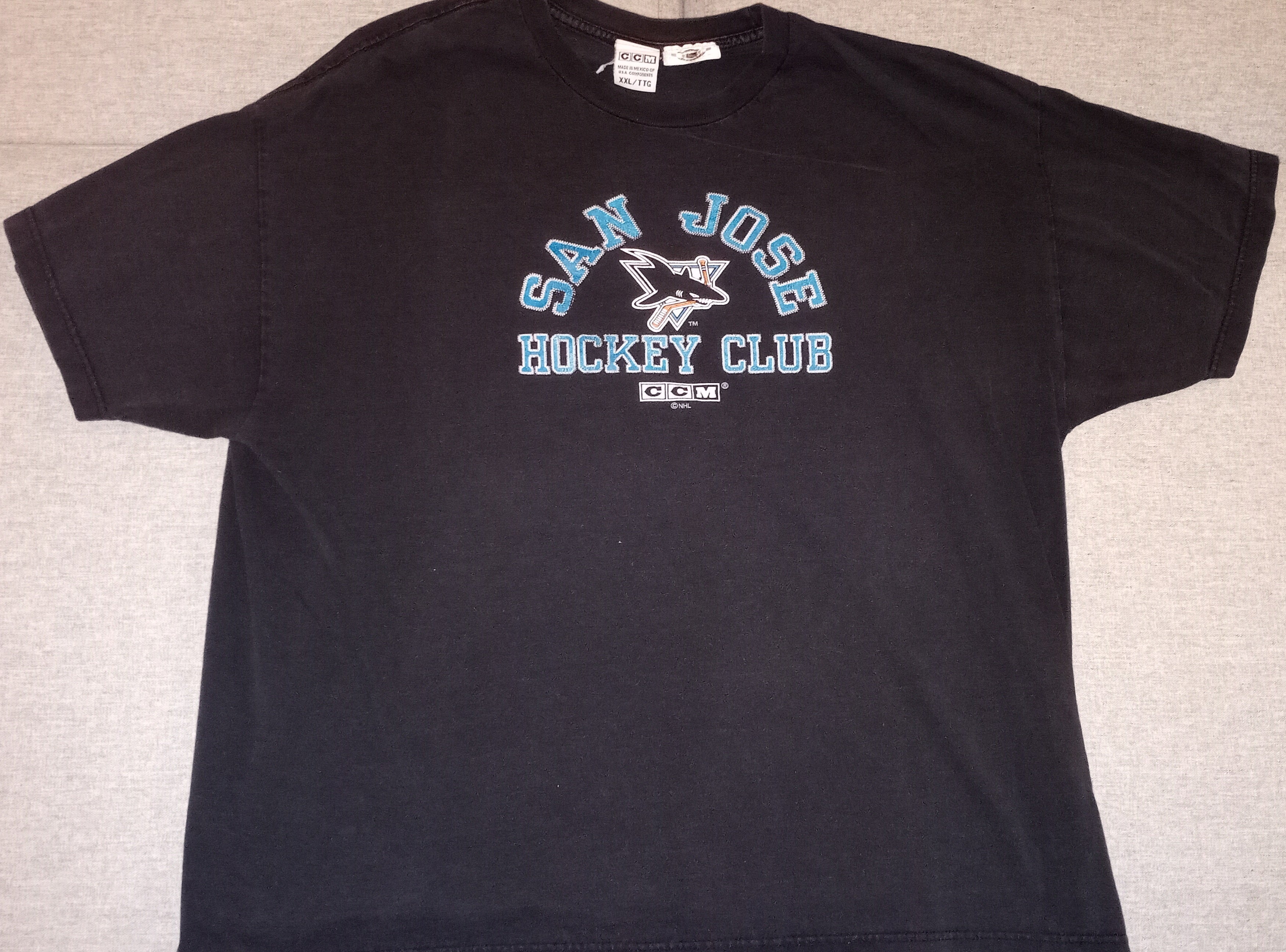 Vintage CCM NHL LA Kings Black T-Shirt Size Large For Men Made In Mexico
