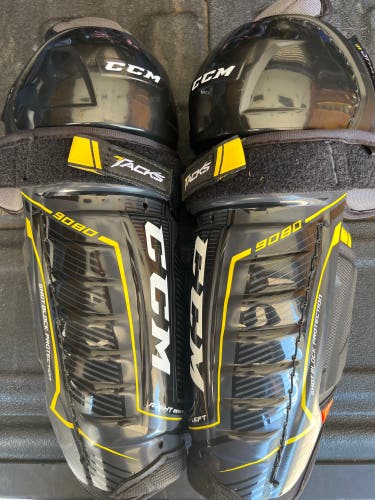 New CCM  Tacks 9080 Shin Pads