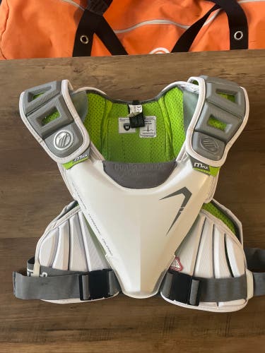 Used Medium Maverik MAX EKG Shoulder Pads