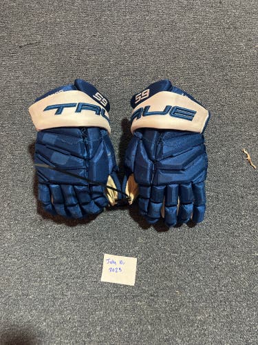Game Used Blue True Catalyst 9X Pro Stock Gloves Colorado Avalanche Meyers 14”