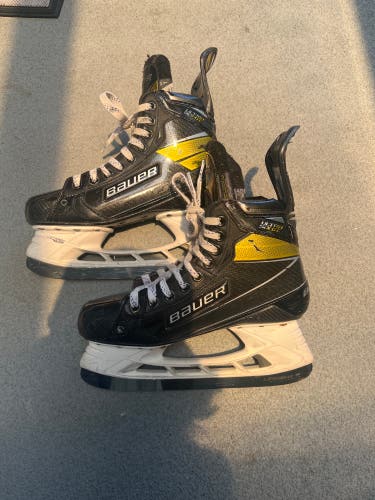 Used Bauer Regular Width Pro Stock Size 6.5 Supreme UltraSonic Hockey Skates