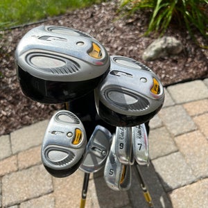 Walter Hagen Jr.  Full Golf set Series III with stand bag.