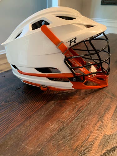 Player's Cascade R Helmet