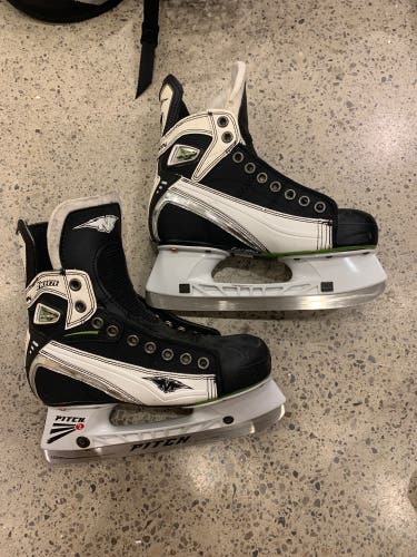 Used Mission Regular Width  Size 4.5 Fuel Hockey Skates