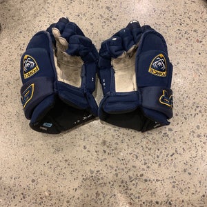 Used Bauer 11" Pro Stock Gloves