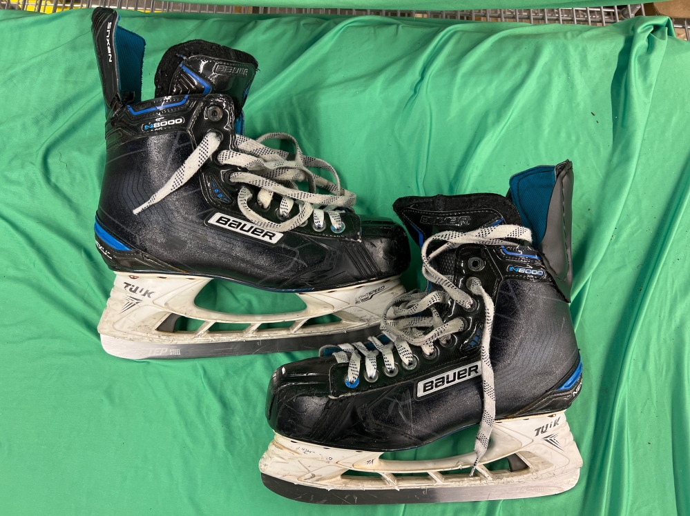 Senior Used Bauer Nexus N8000 Hockey Skates D&R (Regular) 10