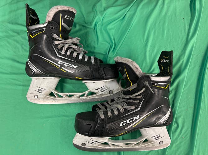Senior Used CCM Tacks 9070 Hockey Skates D&R (Regular) 7.0