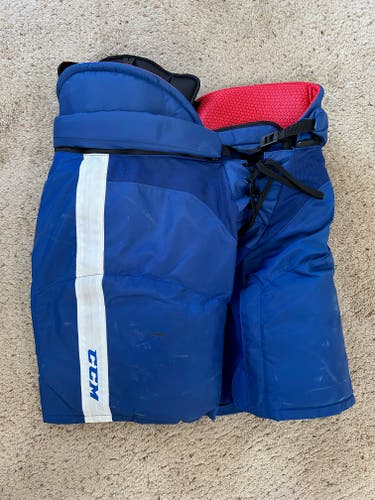 Toronto Maple Leafs / Marlies CCM HP45X Large hockey pants Excellent condition