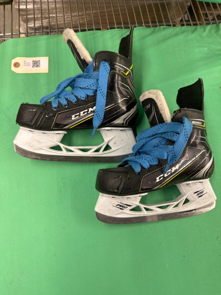 Senior Used CCM Tacks 9050 Hockey Skates D&R (Regular) 1.0