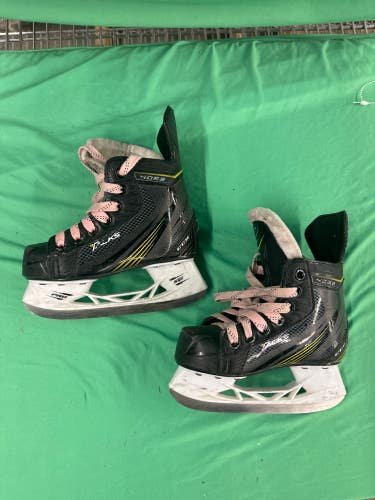 Youth Used CCM Tacks 4052 Hockey Skates D&R (Regular) 10.5