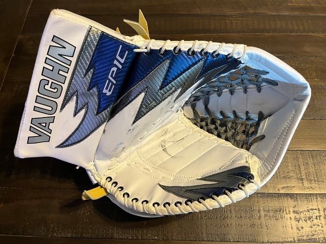 Used Vaughn Epic 8800 Senior Goalie Glove Iceberg Graphic