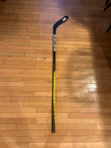 Senior Right Handed P88  Supreme 3S Pro Hockey Stick