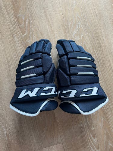 CCM 15" Pro Stock 4R Pro2 Gloves