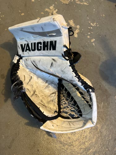 Vaughn VLT58 Ventus Junior Goalie Trapper Glove