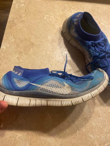 Nike free run flyknit mens size 11.5