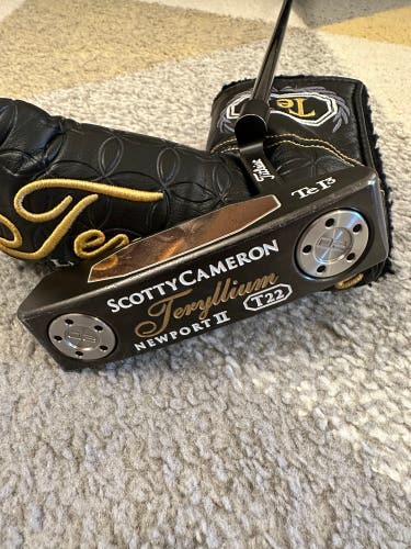 2019 Titleist Scotty Cameron Limited Release Teryllium T22 Newport 2 33”