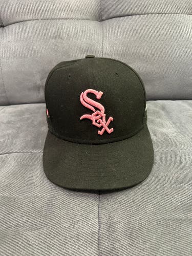 Black Used 7 1/8 New Era White Sox Breast Cancer Awareness Hat