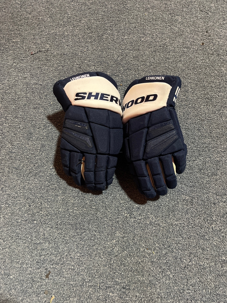Game Used Navy (WC) Sher-Wood Rekker Element One Pro Stock Gloves Lehkonen 14”