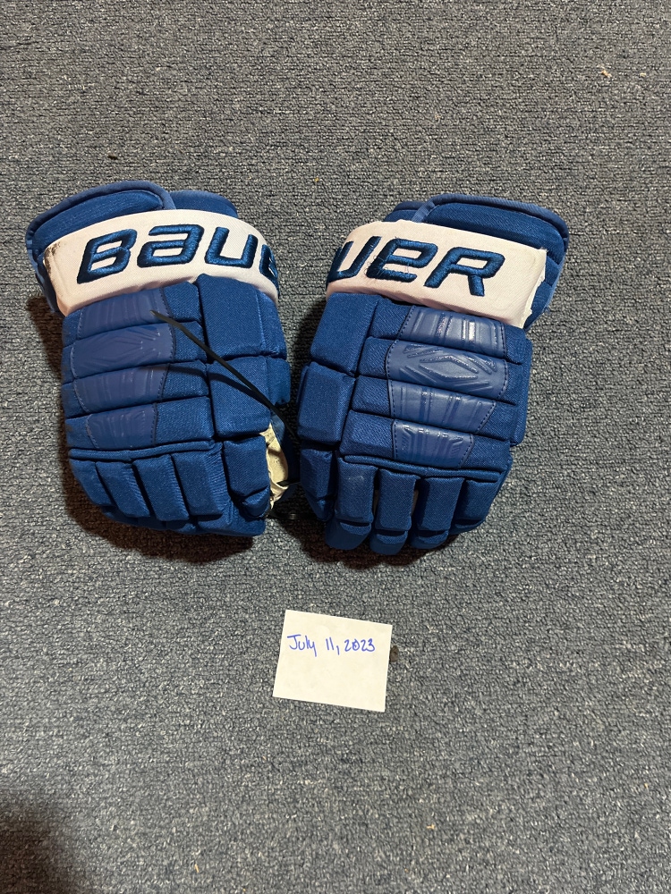 Game Used Blue Bauer Pro Series Pro Stock Gloves Colorado Avalanche #47 13”
