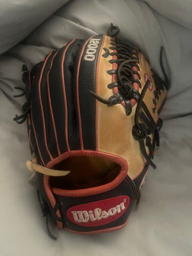 Wilson A2000 RHT brown with Super Skin