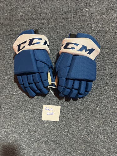 Game Used Blue CCM HGTKPP Pro Stock Gloves Colorado Avalanche Team Issued 14”