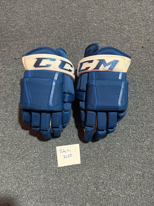 Game Used Blue CCM HG97 Pro Stock Gloves Colorado Avalanche #67 15”