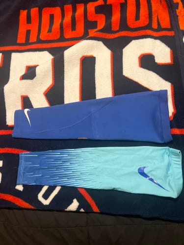 Nike pro Armsleeves